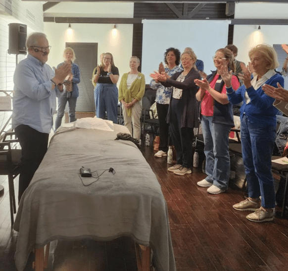 Retreat applaus for Jeff