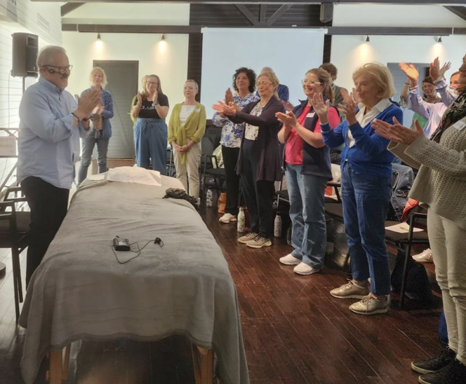 Retreat applaus for Jeff